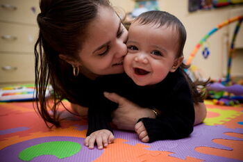 motherkidkiss2.jpg
